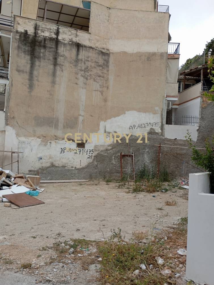 Οικόπεδο — Πέραμα