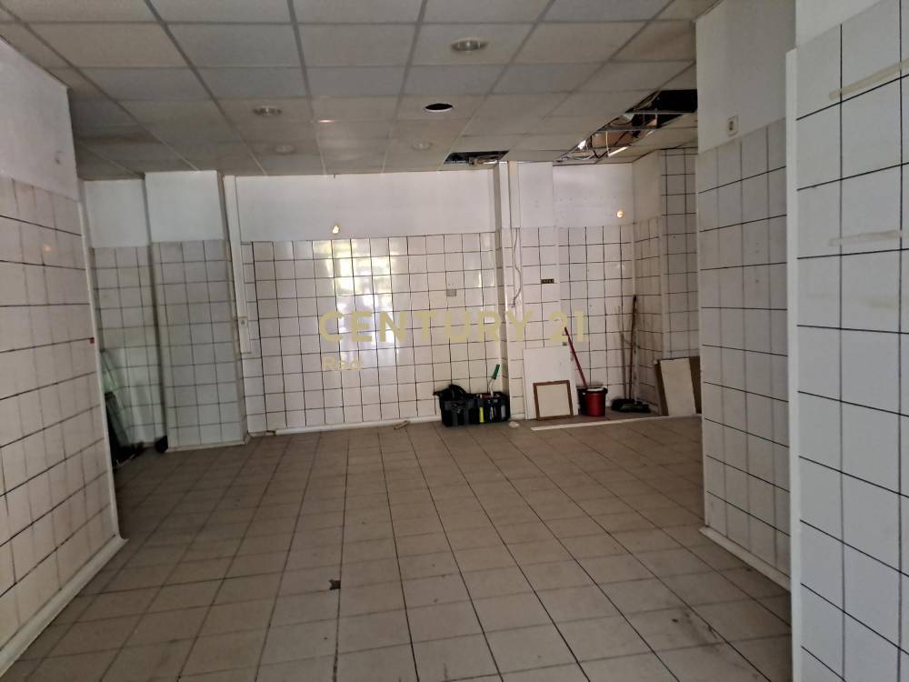Κατάστημα στον Κορυδαλλό — φωτογραφία 5