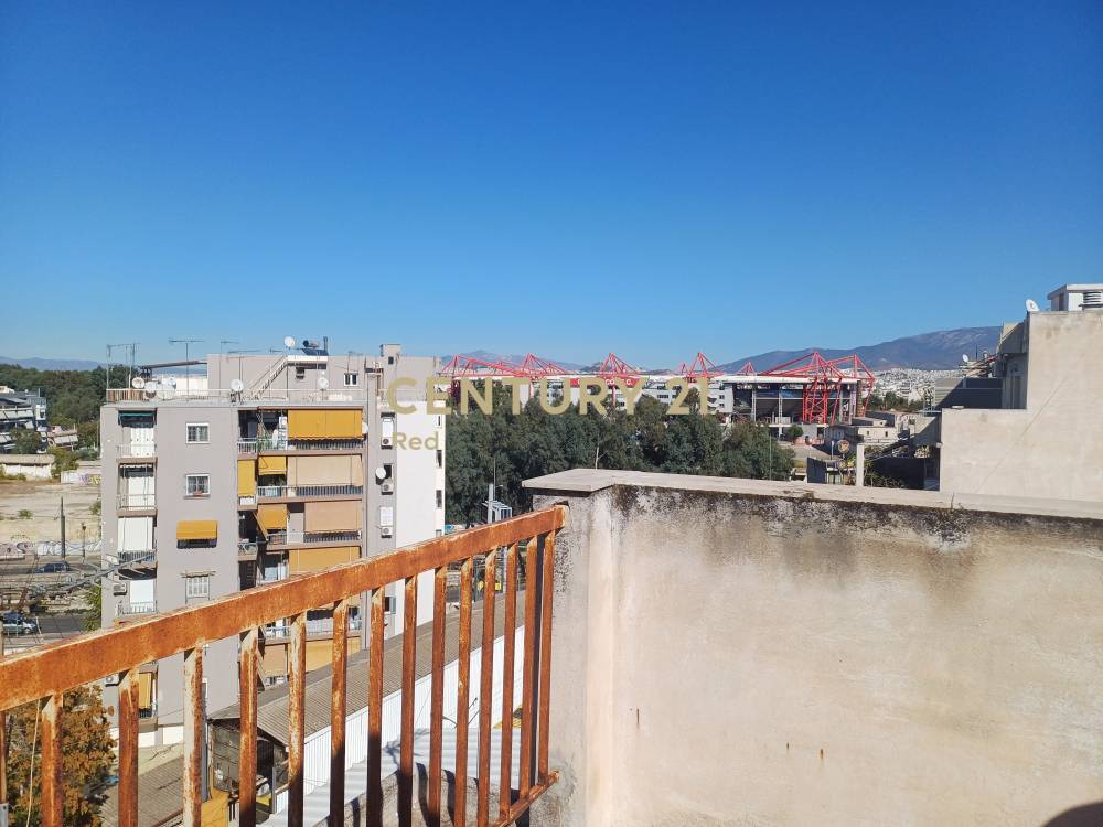 Επαγγελματικό κτίριο — Καστέλλα