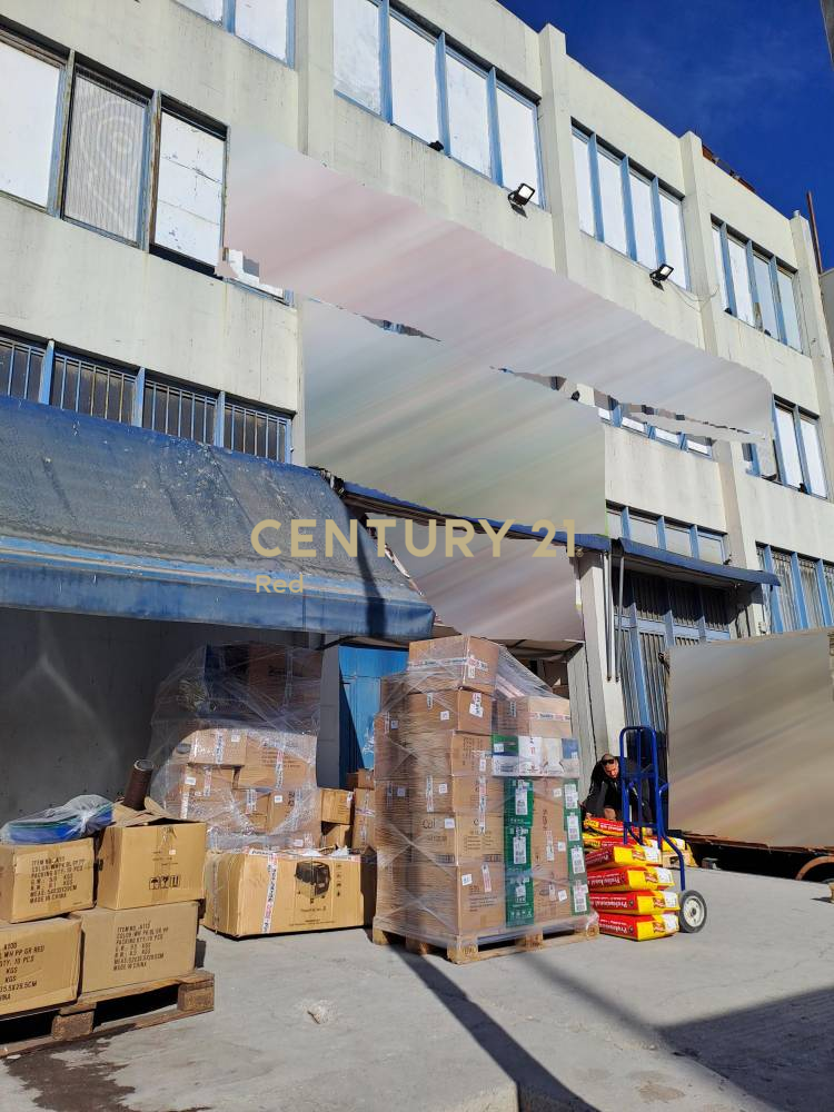 Επαγγελματικό κτίριο — Άγιος Ιωάννης Ρέντης
