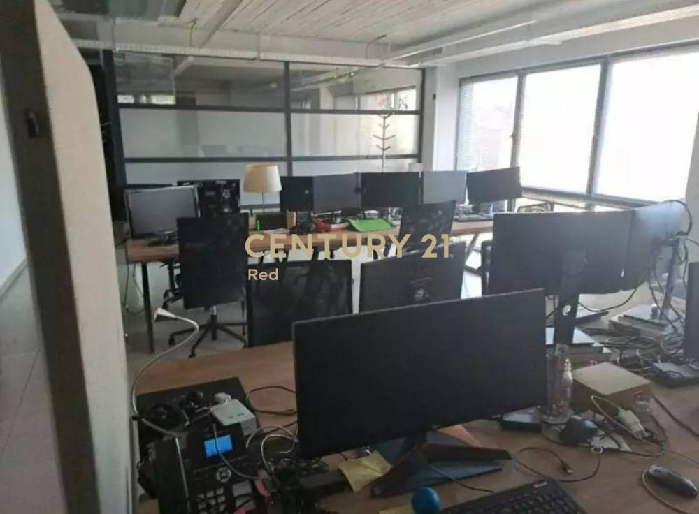 Επαγγελματικό κτίριο — Καλλιθέα