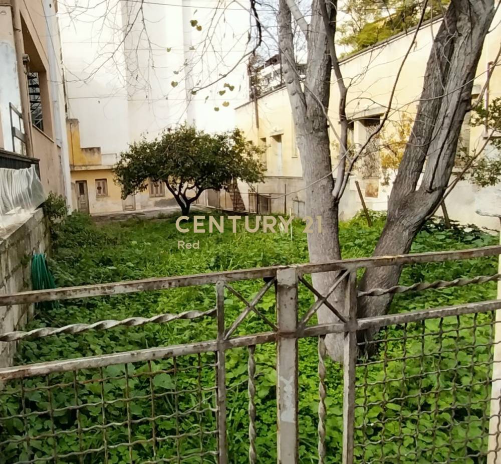 Οικόπεδο — Άλιμος