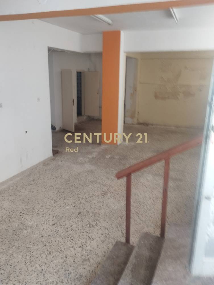 Κατάστημα 176 τ.μ. προς ενοικίαση στη Νίκαια — φωτογραφία 6