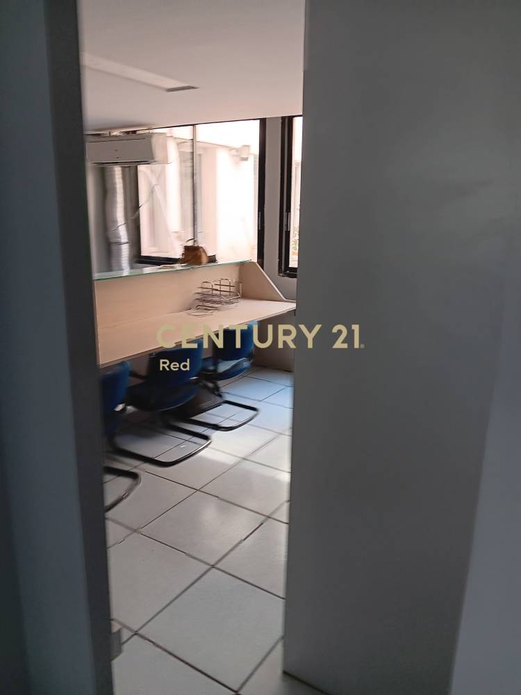 Γραφείο 370 τ.μ. προς πώληση στην περιοχή Λιμάνι — φωτογραφία 9