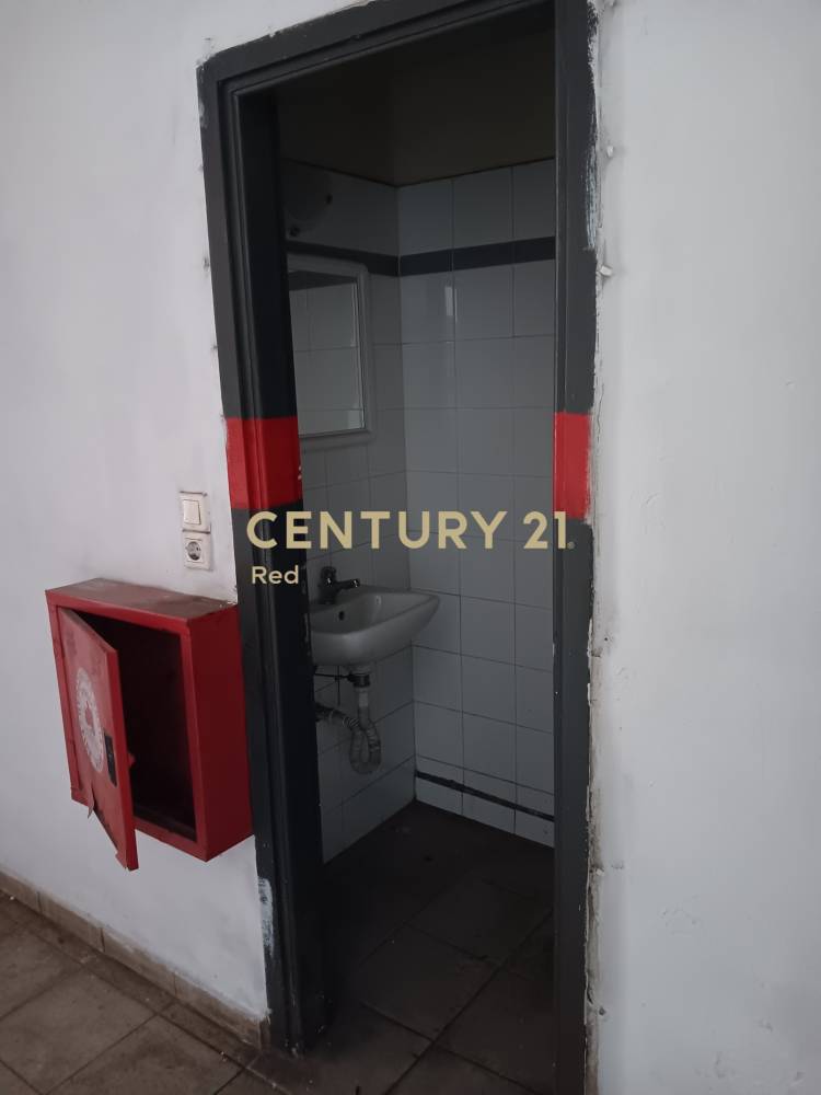 Κατάστημα 165 τ.μ. προς πώληση στην περιοχή Λιμάνι — φωτογραφία 7