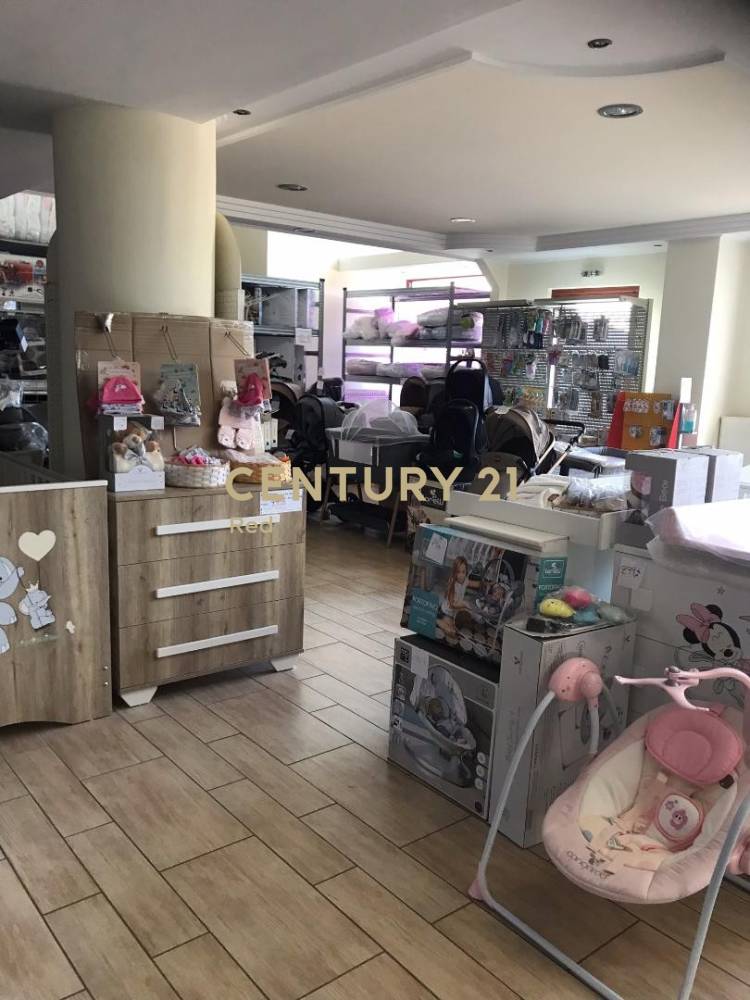 Επαγγελματικό κτίριο στην περιοχή Γέρακας — φωτογραφία 5
