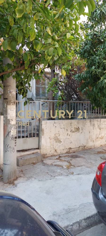 Οικόπεδο — Κερατσίνι