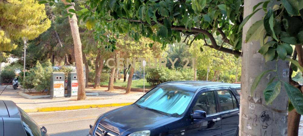 Οικόπεδο — Κερατσίνι
