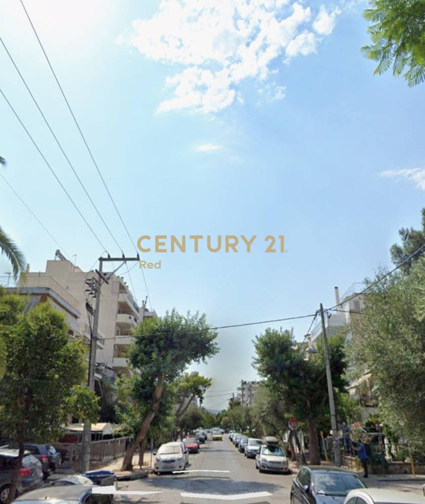 Οικόπεδο — Δάφνη