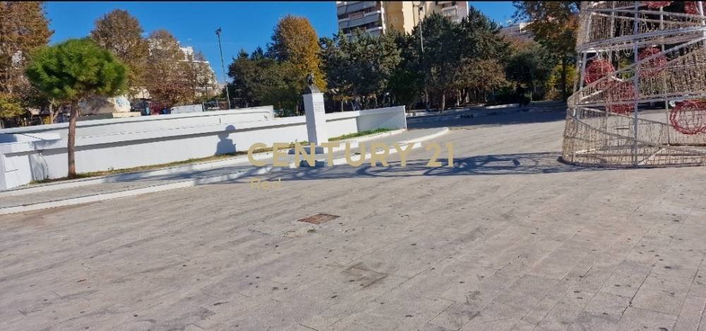 Οικόπεδο — Νίκαια