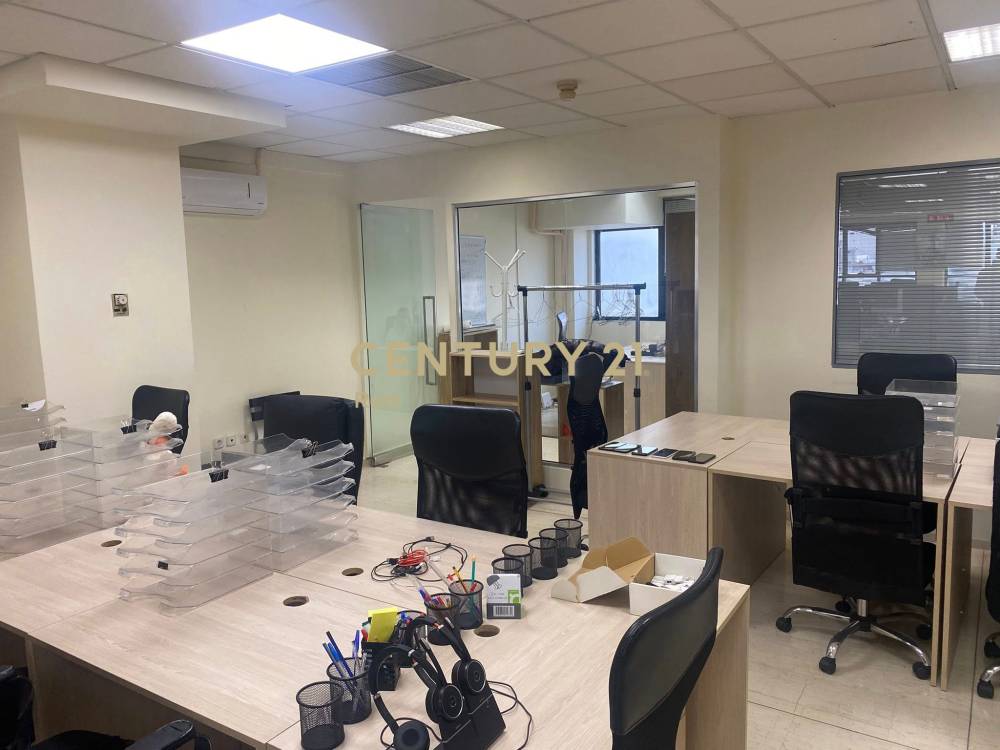 Γραφείο 230 τ.μ. προς ενοικίαση στην Καλλιθέα — φωτογραφία 8