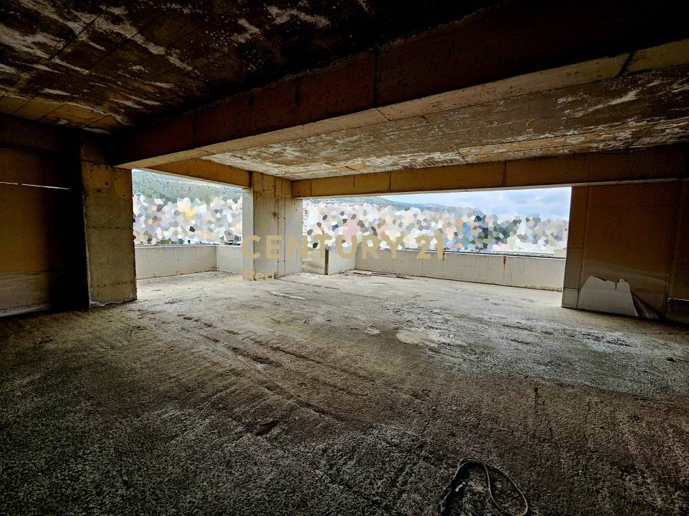 Επαγγελματικό κτίριο — Κερατσίνι