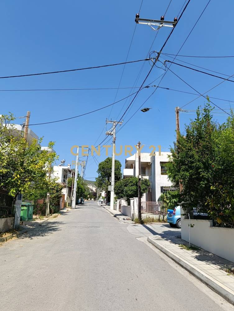Οικόπεδο — Καματερό