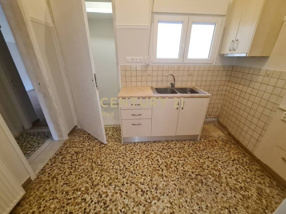 Κτίριο 285 τ.μ. προς πώληση στη Νίκαια — φωτογραφία 10