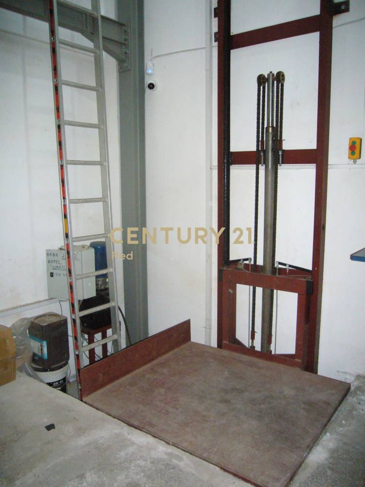 Κατάστημα 206 τ.μ. προς ενοικίαση στη Νίκαια — φωτογραφία 6