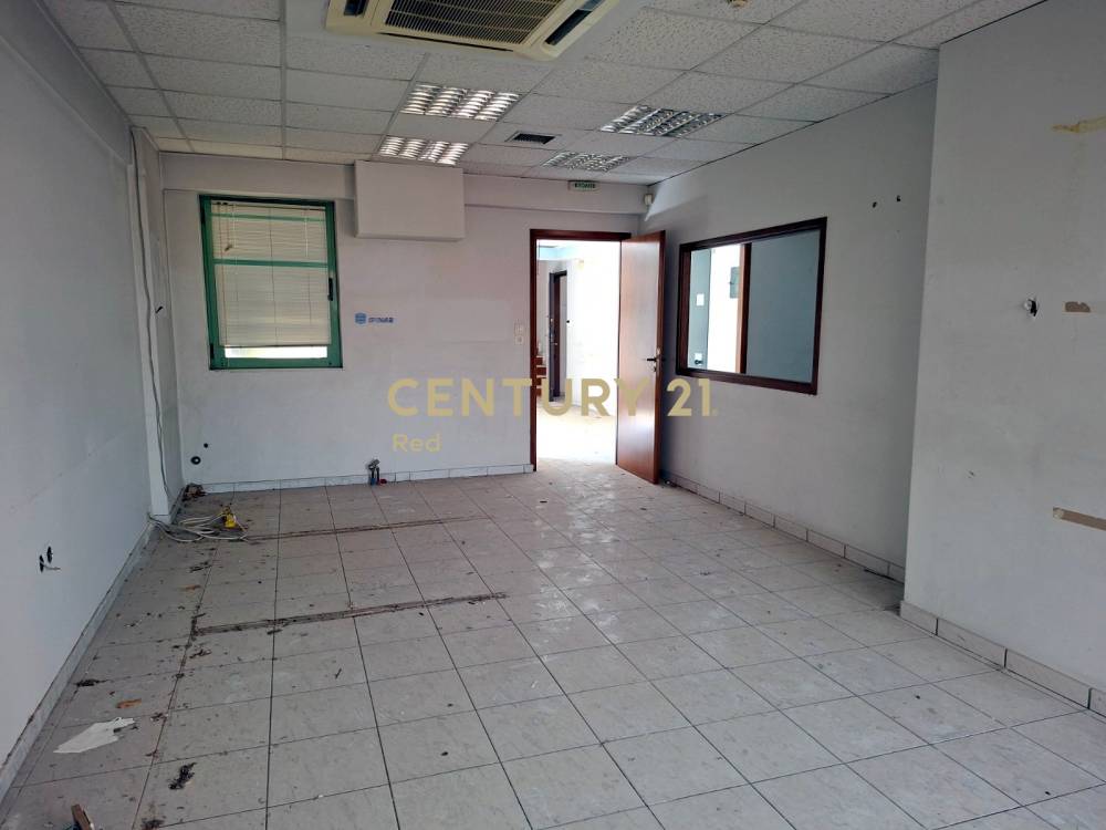 Γραφείο 400 τ.μ. προς ενοικίαση στην περιοχή Κερατσίνι — φωτογραφία 9