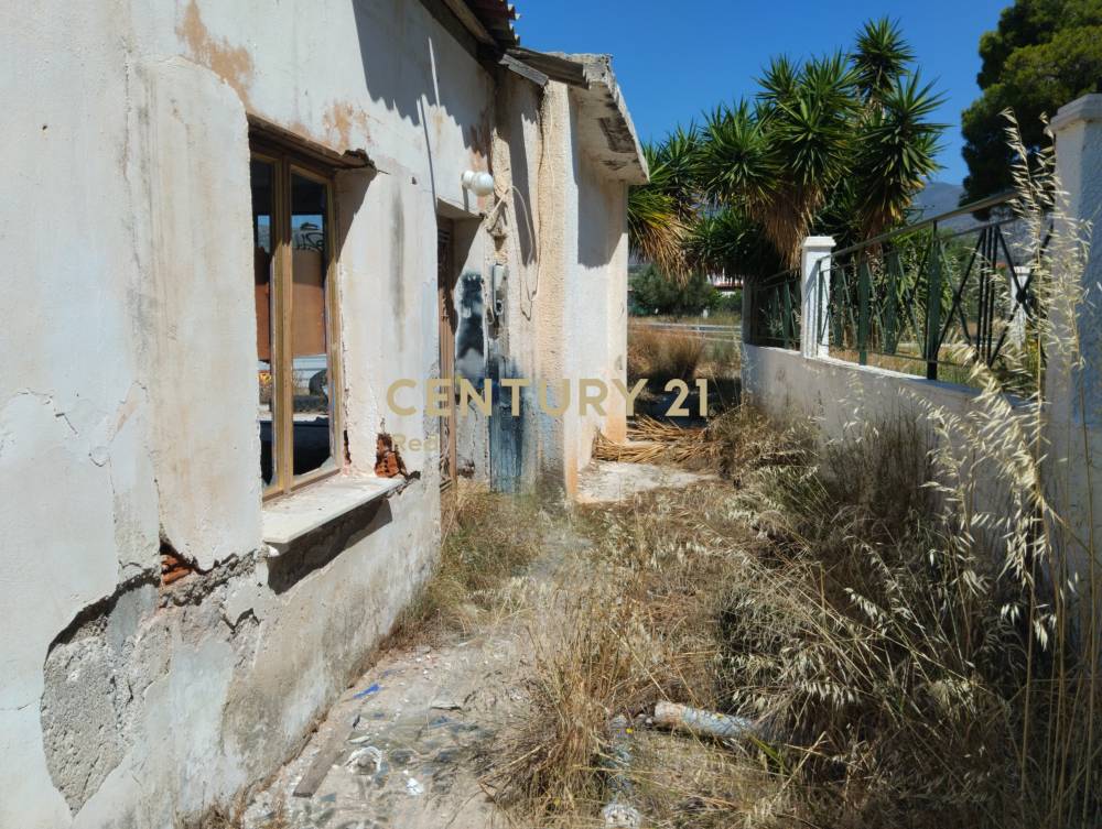 Οικόπεδο — Μέγαρα