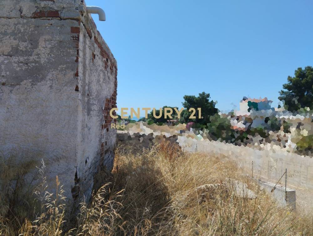 Οικόπεδο — Μέγαρα