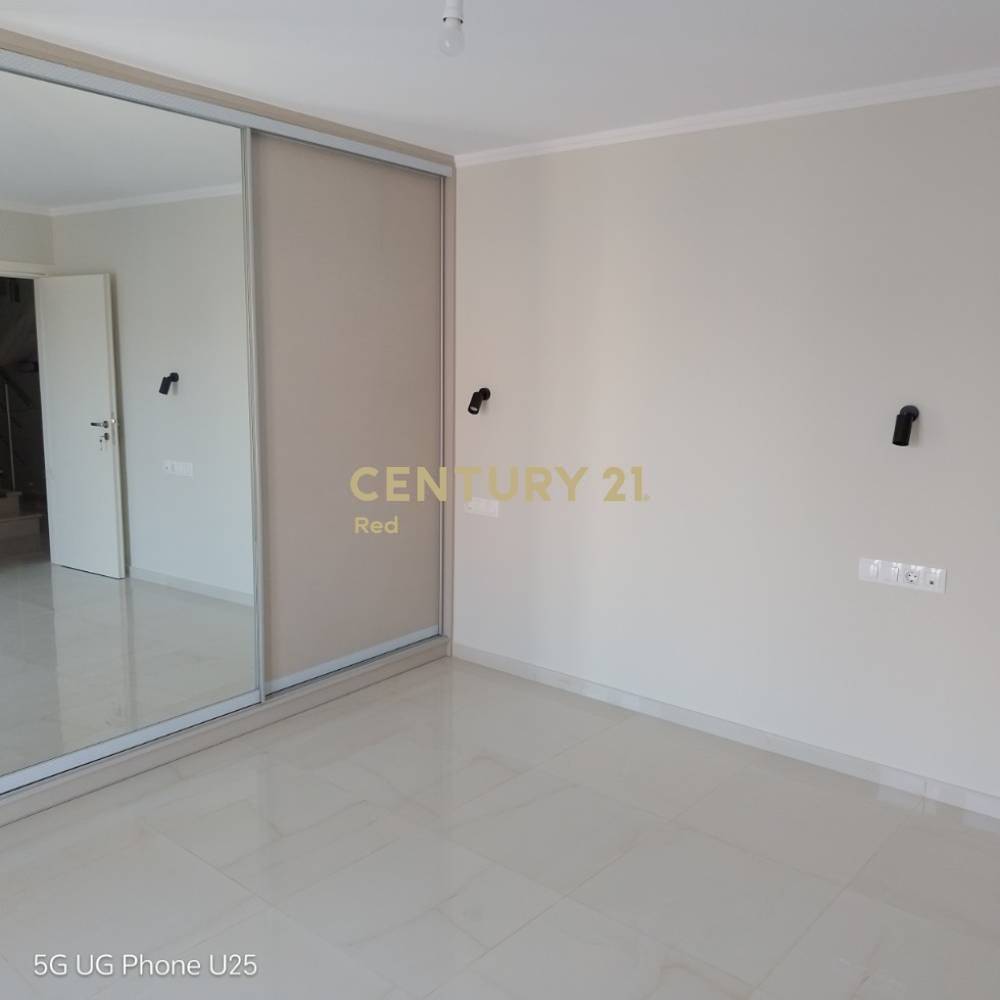 Διαμέρισμα — Πειραϊκή
